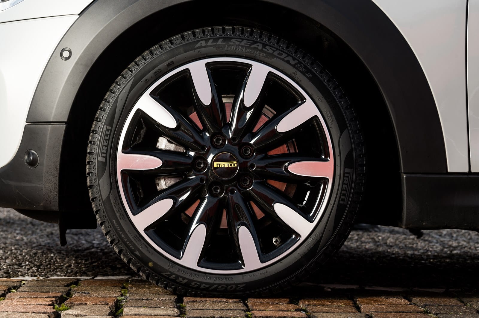 It's called the Pirelli Cinturato All Season SF2 and it's the perfect all-season tire.