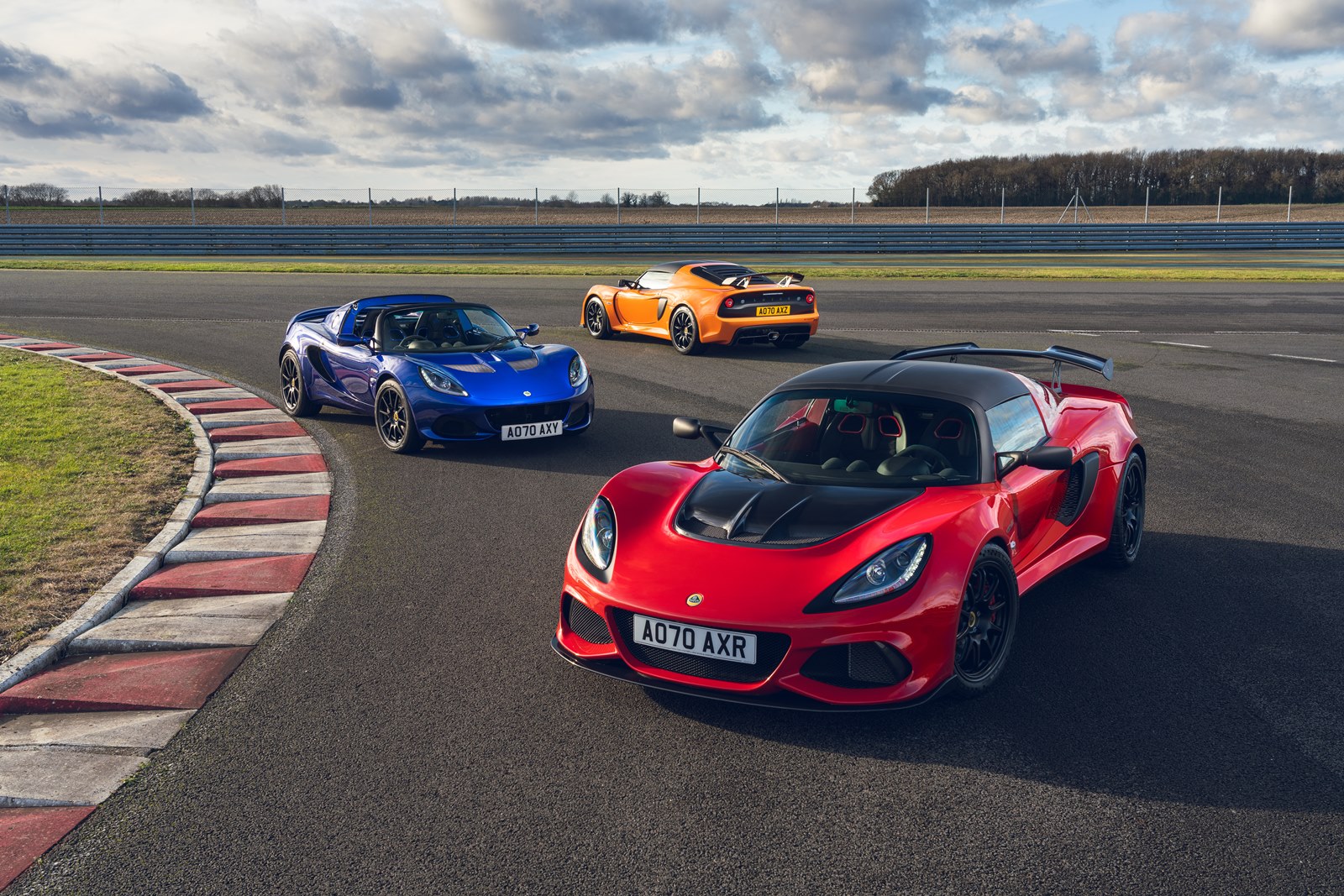 This is the Lotus Elise and Exige Final Edition: the final point