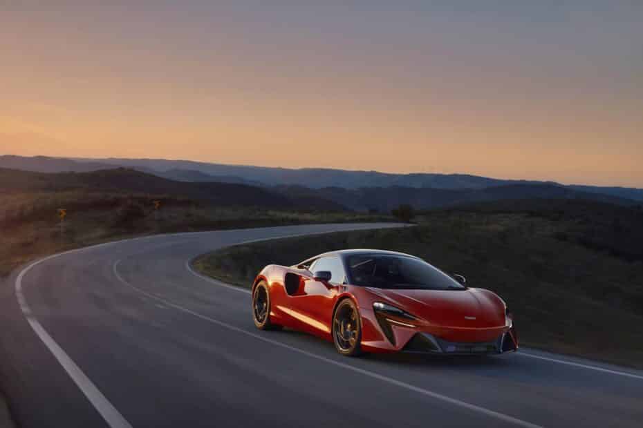 McLaren Artura: híbrido enchufable, filtro de partículas y V6. No es el futuro, es el presente