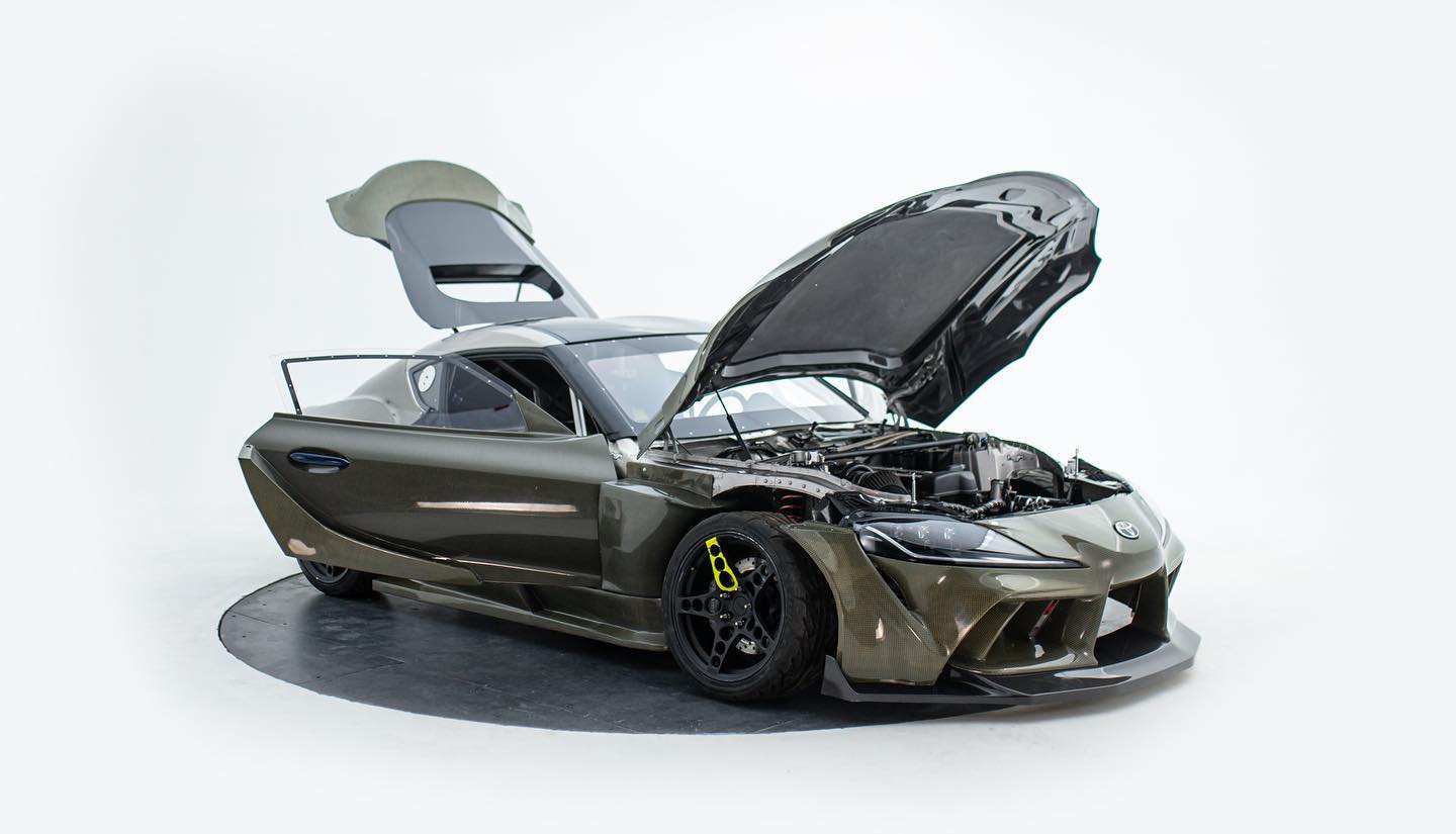 2JZ-GTE engine and carbon fiber and Kevlar bodywork