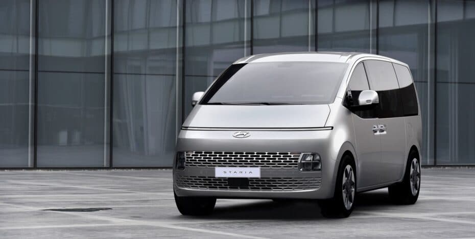 Así luce el nuevo Hyundai STARIA: ¿es el MPV más chulo del mercado?