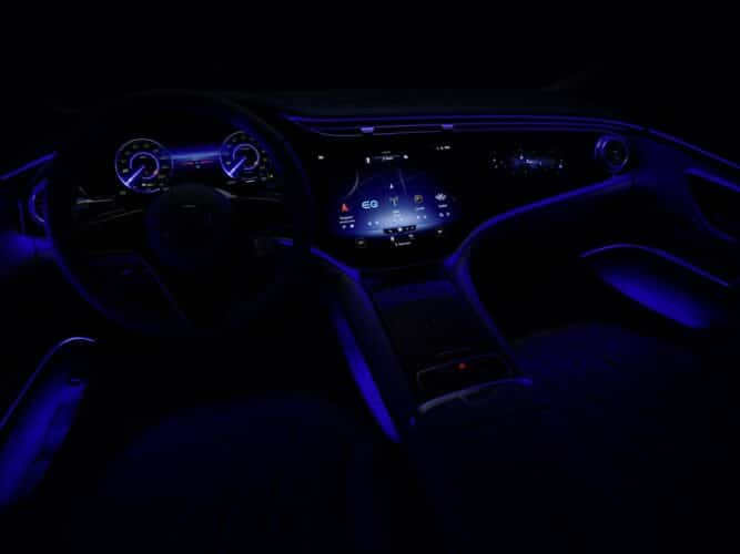 Asi Son El Interior Del Mercedes Benz Eqs Y Su Avanzado Conjunto De Enormes Pantallas