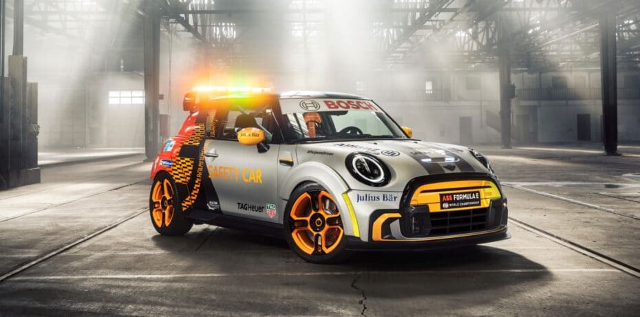 Este será el nuevo Safety Car de la Fórmula E de la FIA: Un MINI eléctrico inspirado en un JCW