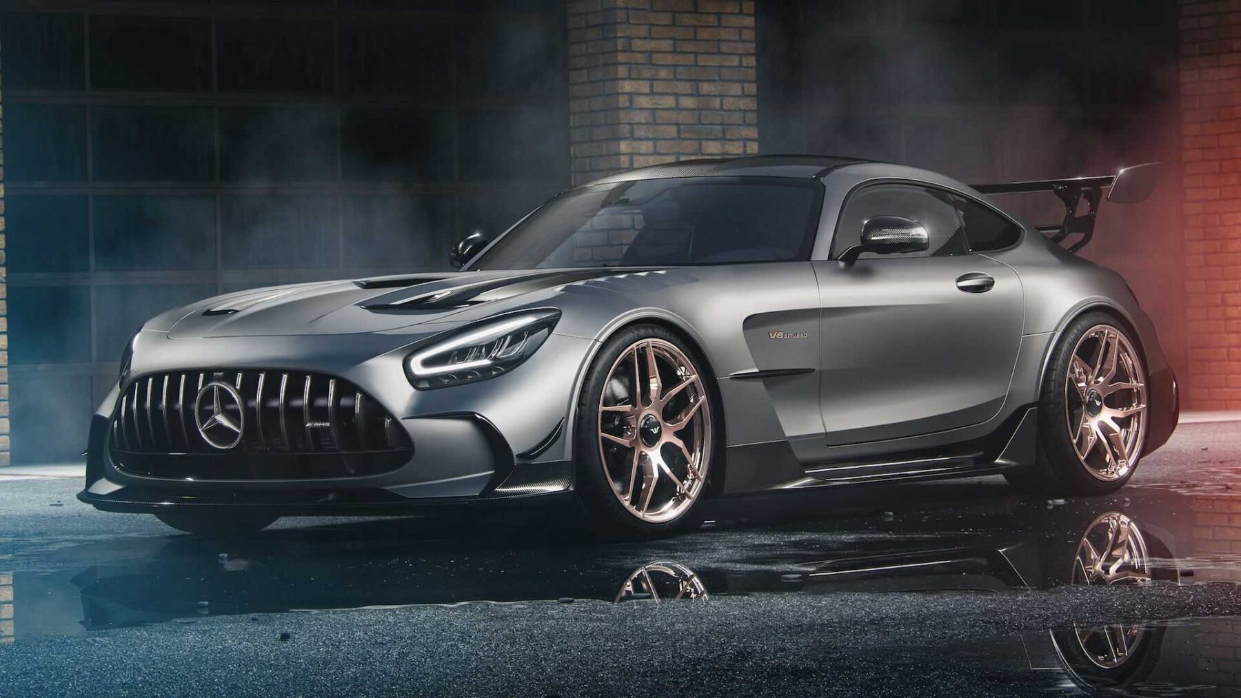 Mejoras estéticas y 60 CV extra para el salvaje MercedesAMG GT Black