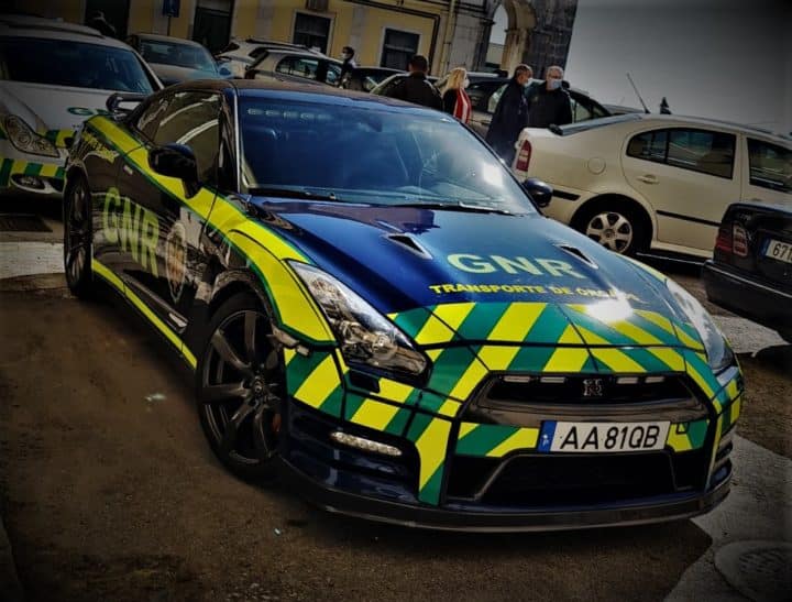 La última adquisición de la policía portuguesa es este Nissan GT-R: transporta órganos