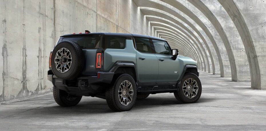 GMC nos presenta el HUMMER EV en formato SUV: Hasta 842 CV y 483 km de autonomía