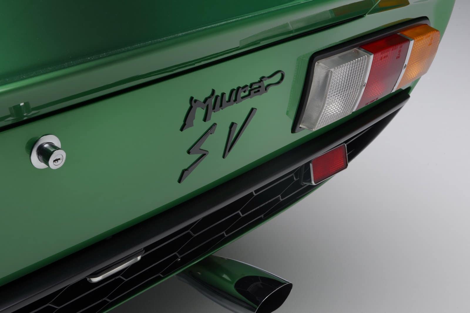 Lamborghini-Miura-SV-17.jpg