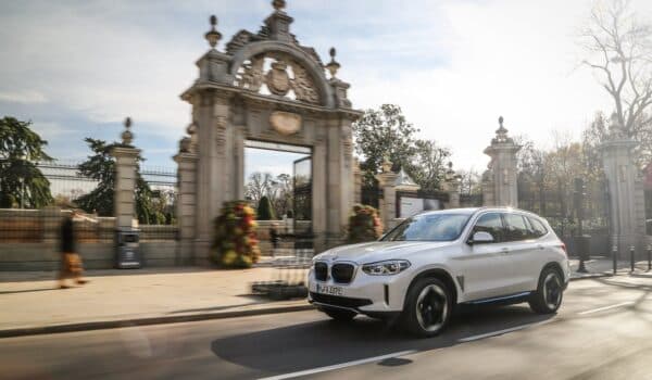BMW iX3