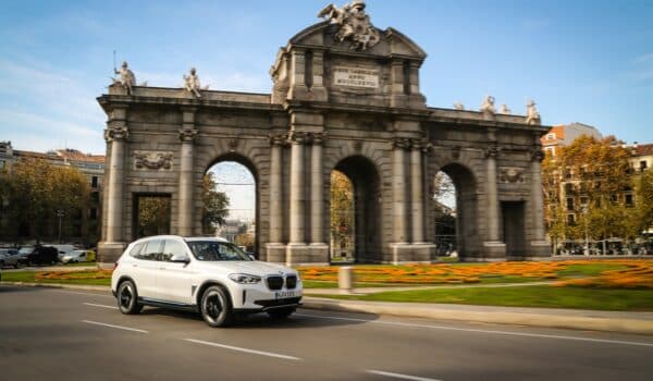 BMW iX3