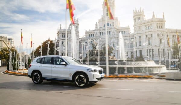 BMW iX3