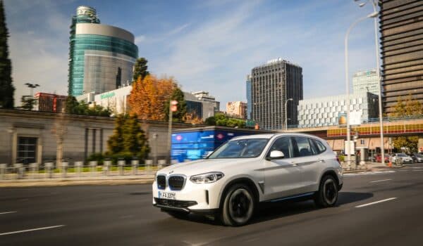 BMW iX3