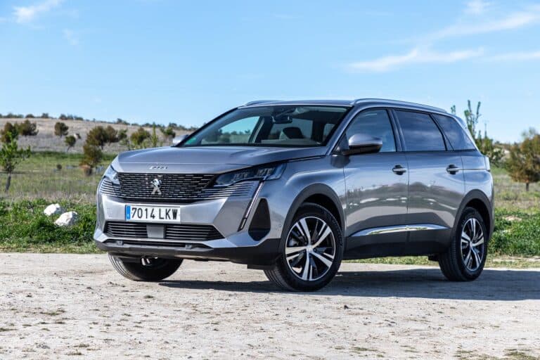 Peugeot 5008 2021
