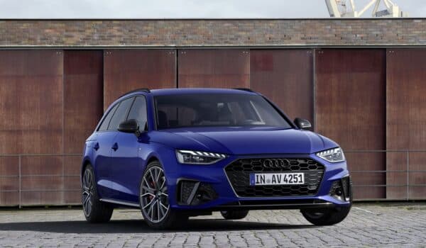 Audi A4 Avant S line competition 2021