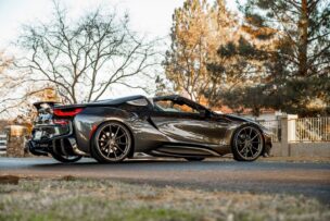 BMW i8 Roadster Carbon Edition