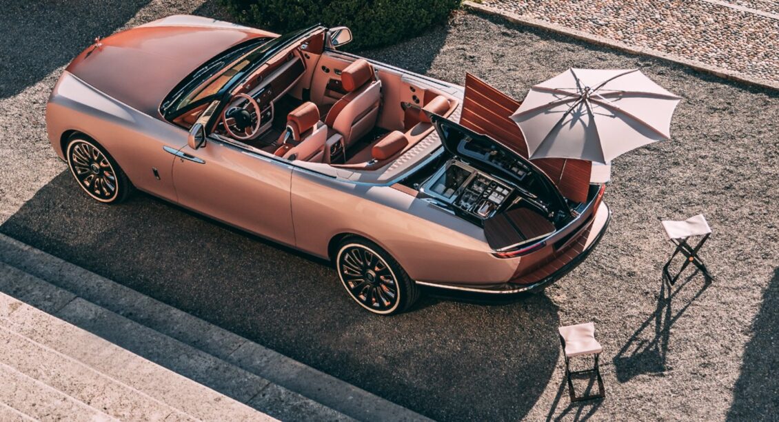 Este es el coche nuevo más caro del mundo, pero no de la historia… Este é o carro novo mais caro do mundo, mas não na história...