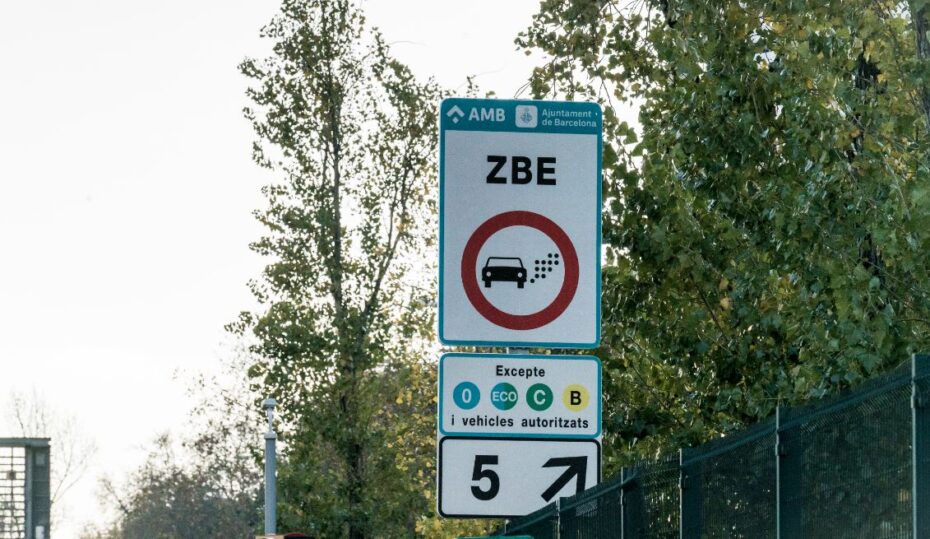 ¿Qué coches pueden entrar en Barcelona? Los detalles de la Zona de Bajas Emisiones