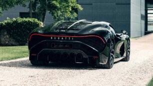 El Bugatti La Voiture Noire es más que un Chiron remozado