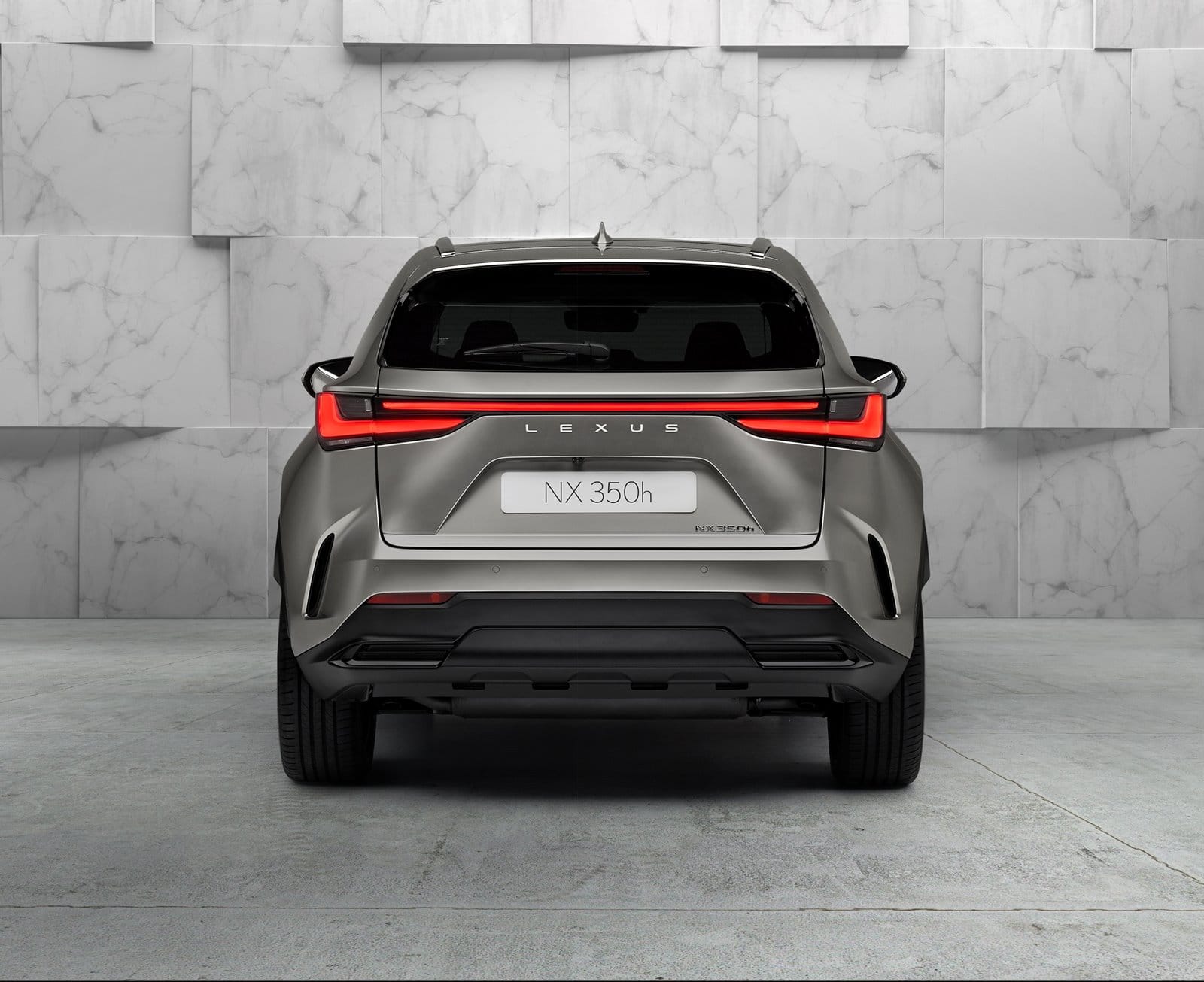 Nuevo Lexus NX trasera