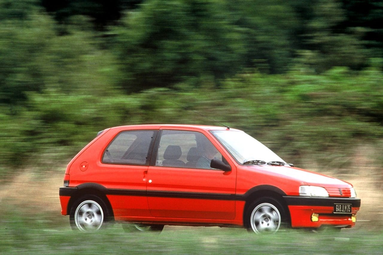 Peugeot 106 rojo