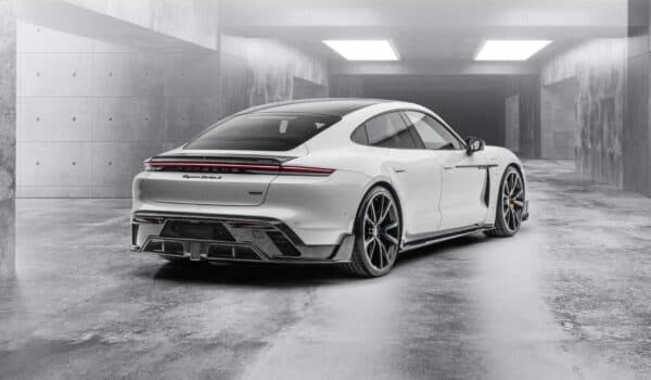 El Porsche Taycan de Mansory recurre a la fibra de carbono