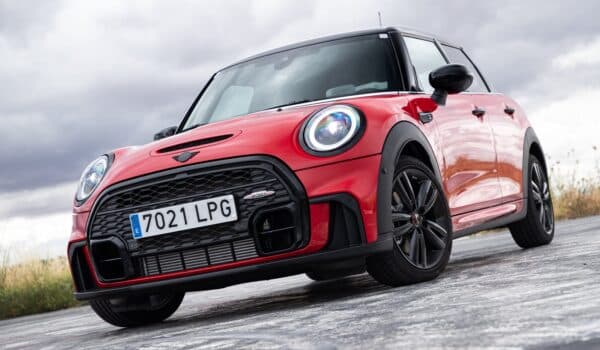 Nos ponemos al volante del MINI Cooper S de 5 puertas