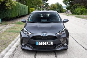 Frontal Toyota Yaris Hybrid