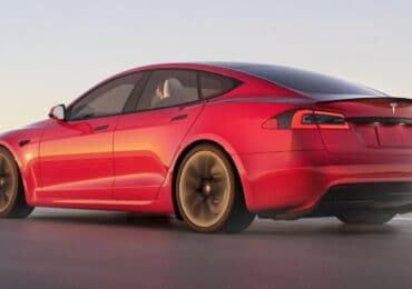 Tesla se cuela entre las marcas de coches más buscadas en 2021
