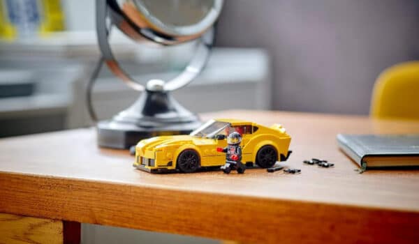 Ya está disponible el Toyota Supra de LEGO Speed Champions