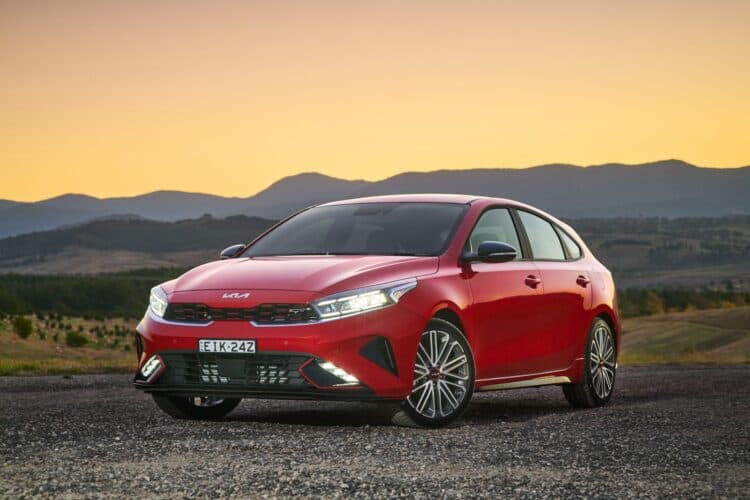 Киа cerato 2021