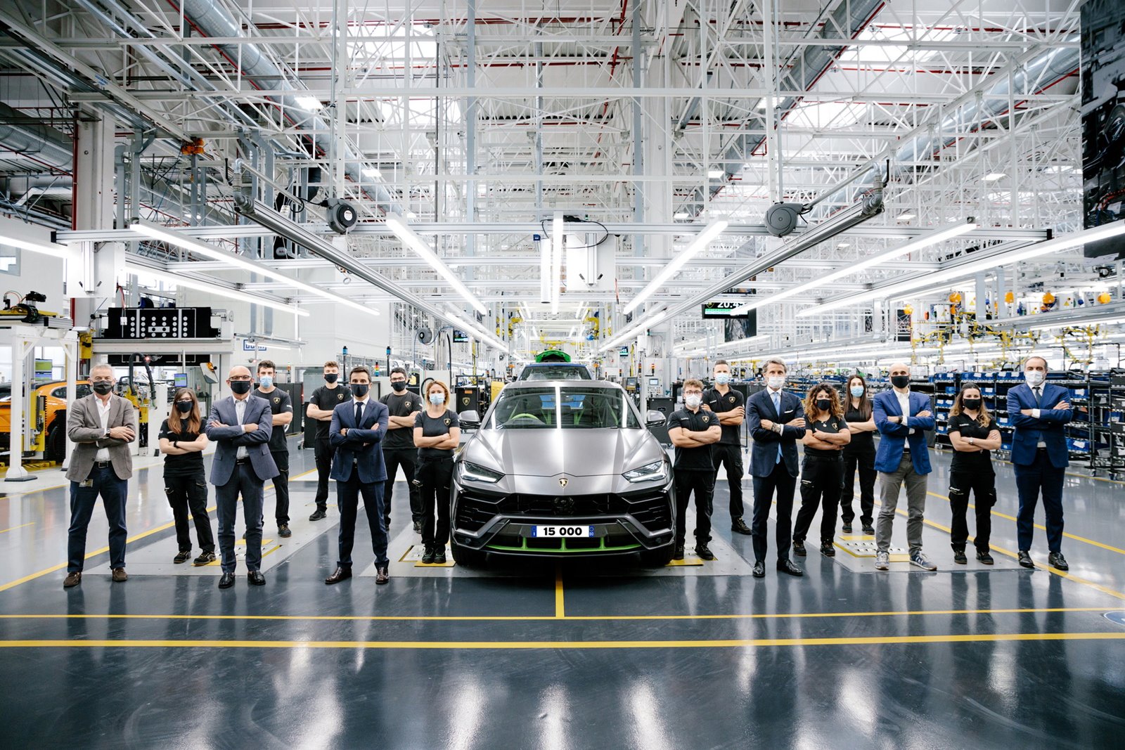 The Lamborghini Urus reaches 15,000 units manufactured