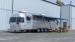 Pocas caravanas son tan icónicas como la Airstream de Tom Hanks