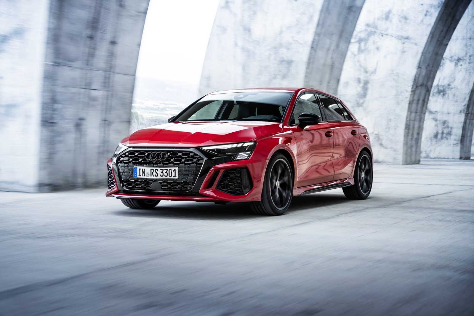 ¡Oficial!, el Audi RS 3 llega con un diseño musculoso, 400 CV y una
