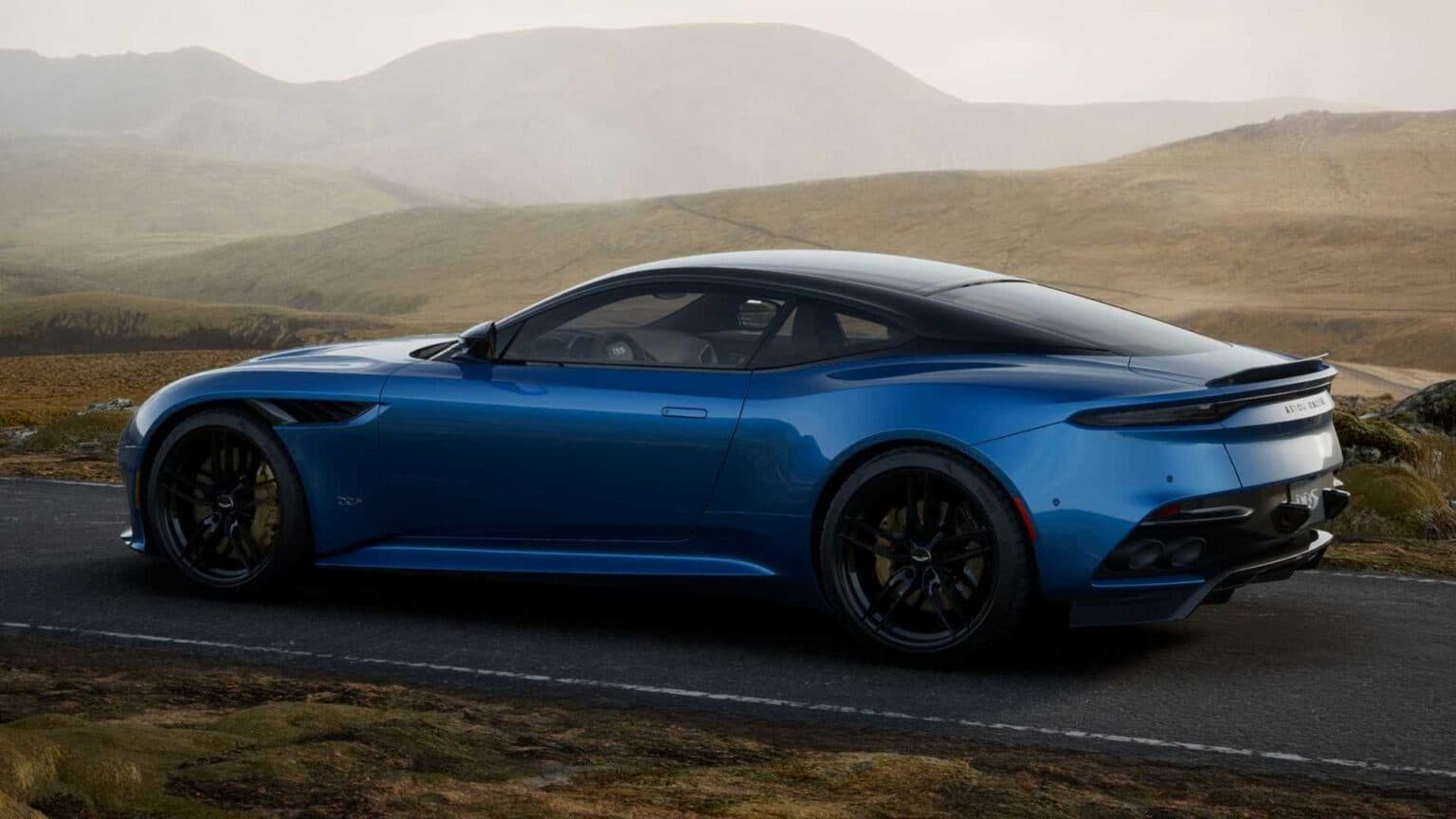 Aston martin vantage 2022