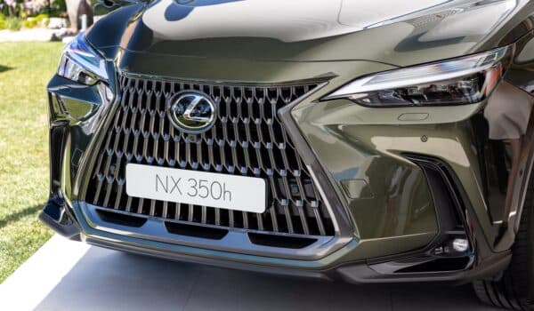 El Lexus NX 2021 cambia notablemente