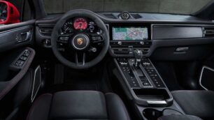 También hay cambios en el interior del Porsche Macan 2021