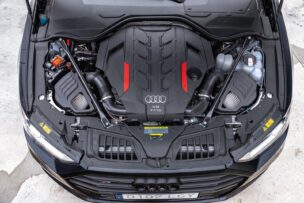 Motor Audi S8