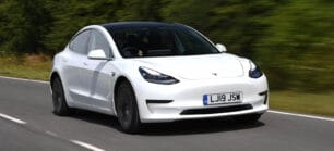 El Tesla Model 3, líder en Reino Unido durante junio: Fiesta y Corsa caen
