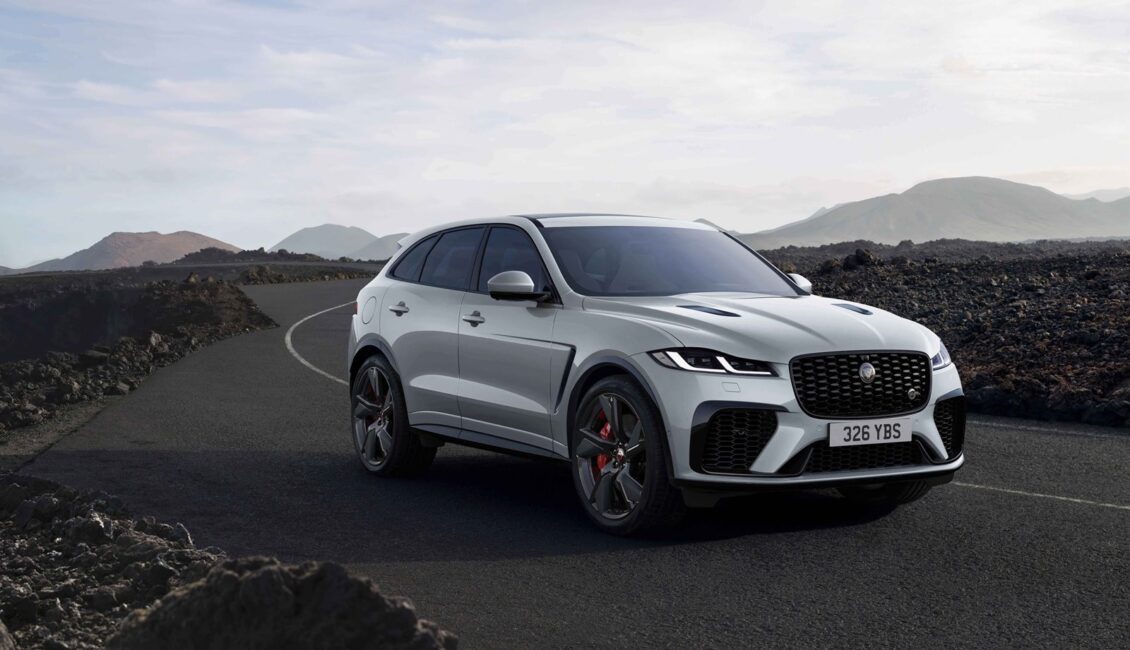 El Jaguar F-Pace 2022 recibe más tecnología y nuevo acabado R-Dynamic Black