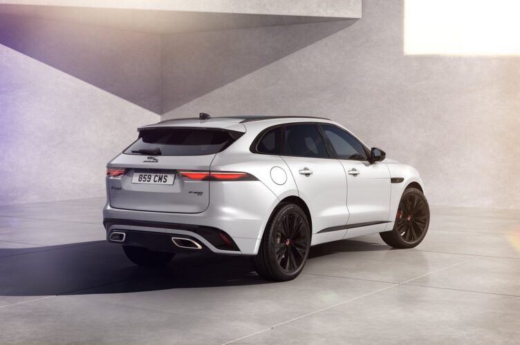 Jaguar FPace 2022 más tecnología y acabado RDynamic Black