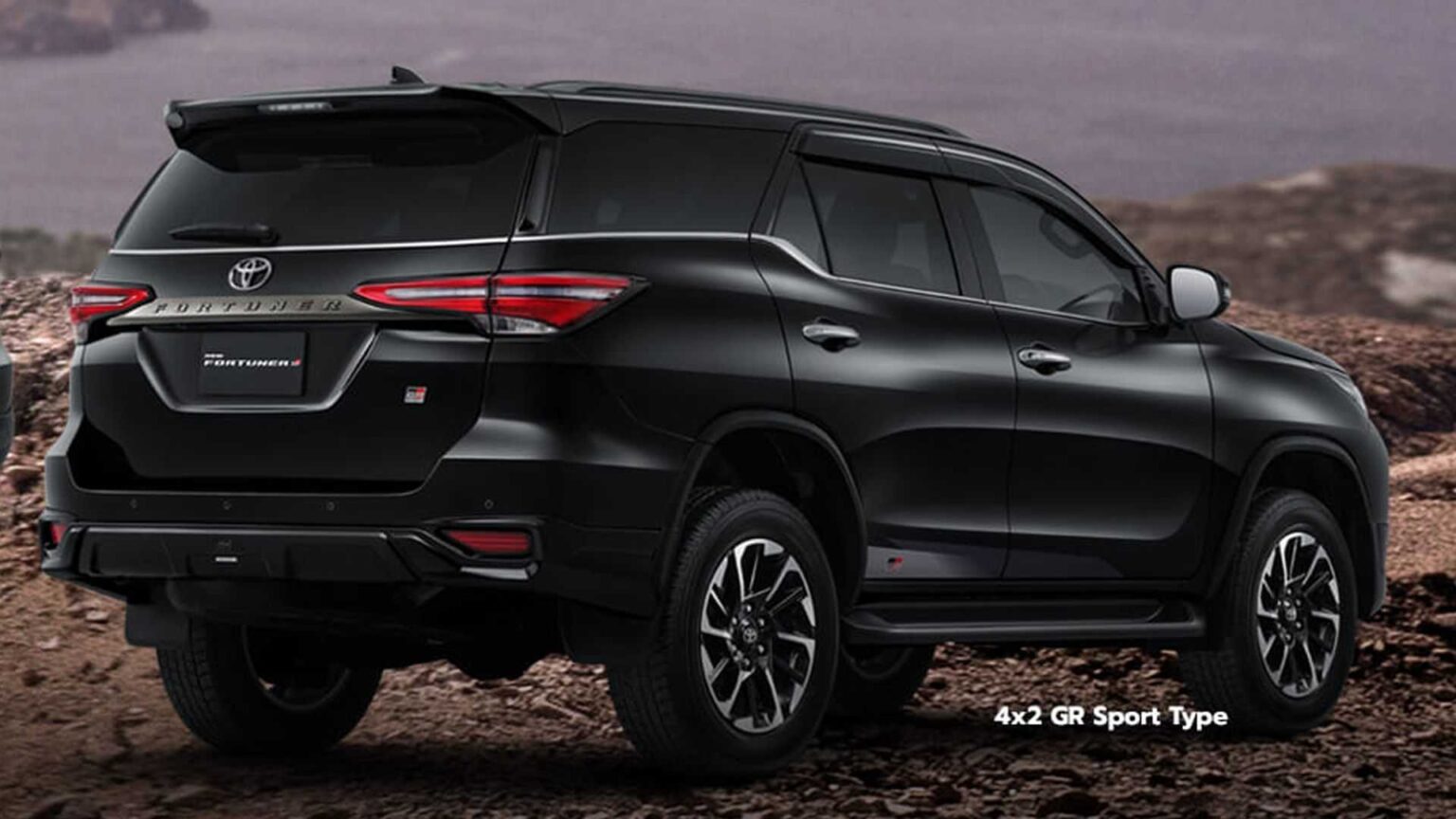Toyota Fortuner GR Sport la opción deportiva llega al SUV