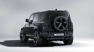 El Land Rover Defender V8 Bond Edition tiene 525 CV