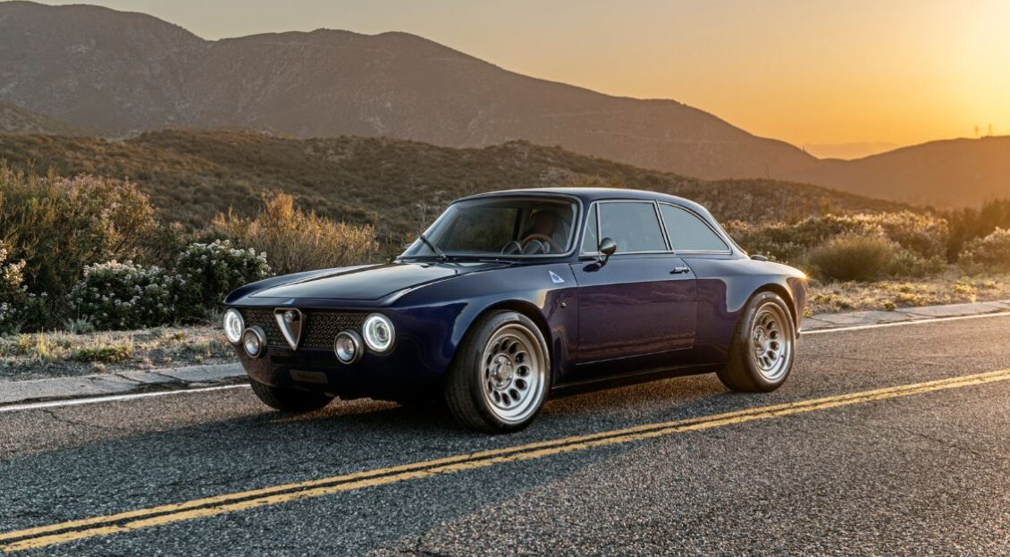 Vuelve el Alfa Romeo Giulia original: ¿Lo quieres EV o con un V6 de 612 CV?