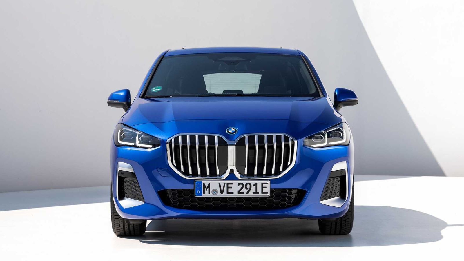 BMW Serie 2 Active Tourer frontal azul