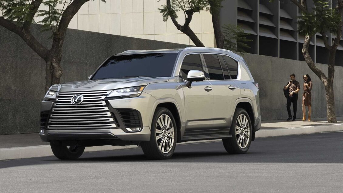 Lexus LX 600 2022: el Land Cruiser «pijo» tiene muy buena pinta