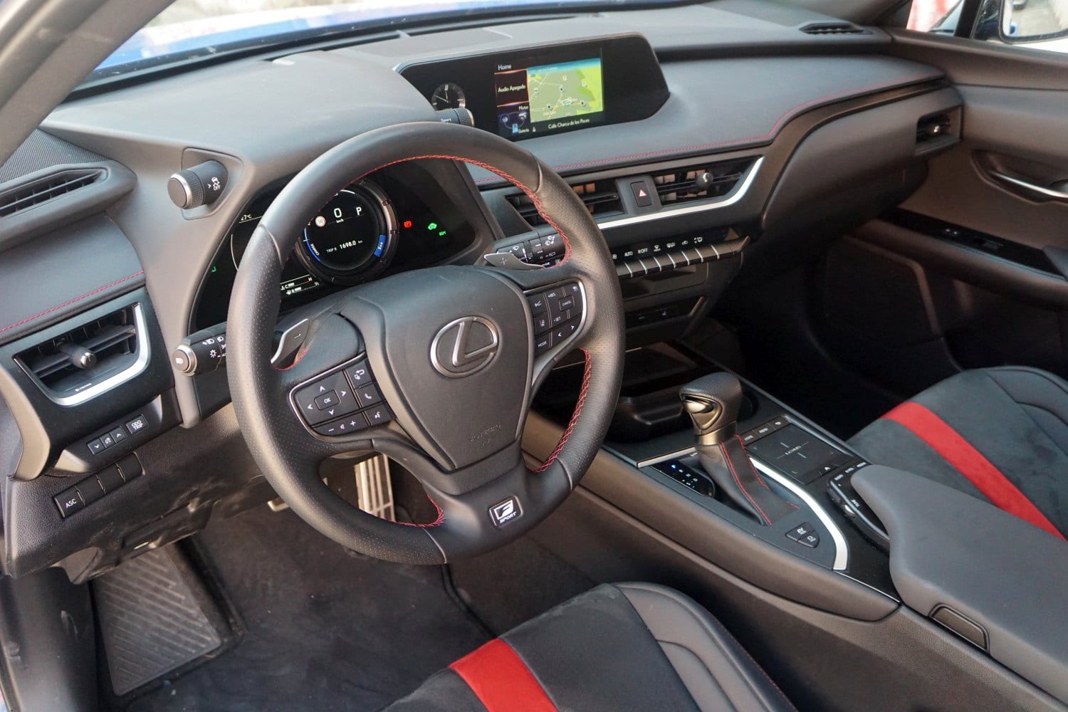 Opinión y prueba Lexus UX 300e Luxury y UX 250h F-Sport
