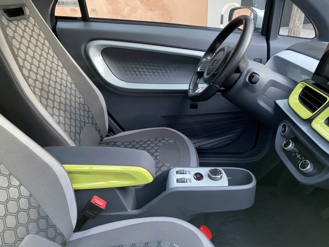 Opinión y prueba XEV Yoyo eléctrico, un urbano biplaza 2021