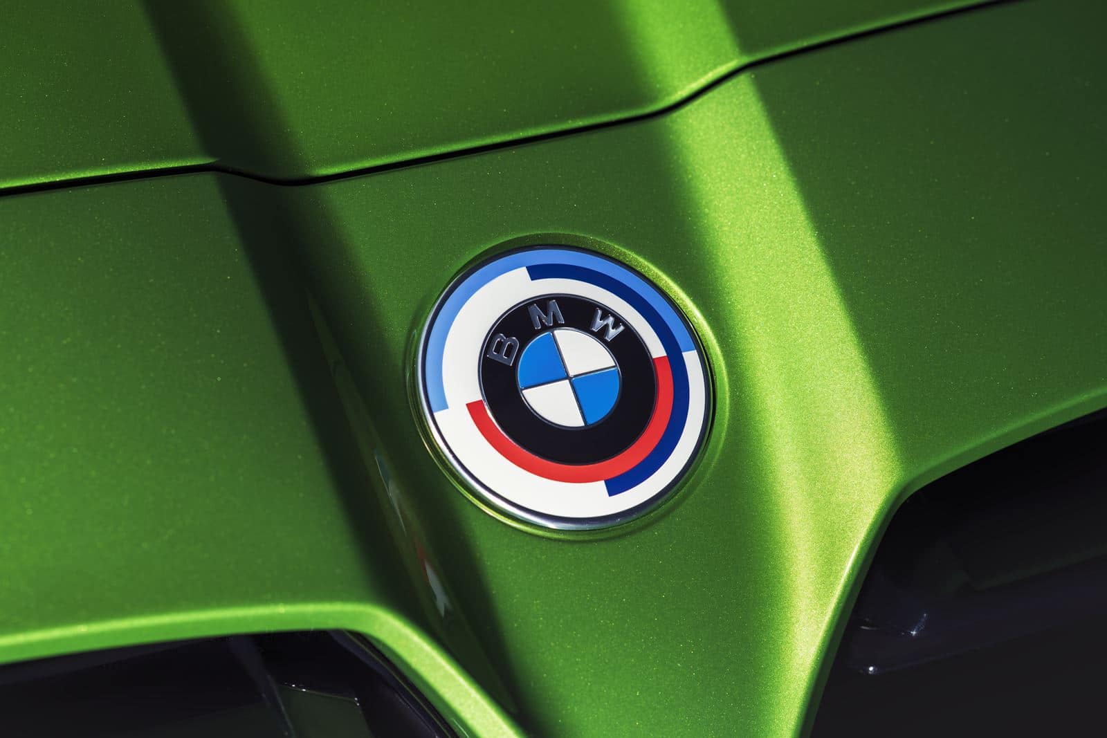 BMW M GmbH cumple 50 años y BMW lo celebra con un nuevo logo
