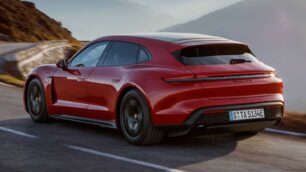 Porsche Taycan GTS: 500 km de autonomía eléctrica y dos tipos de carrocería, eso sí, desde 135.264 euros