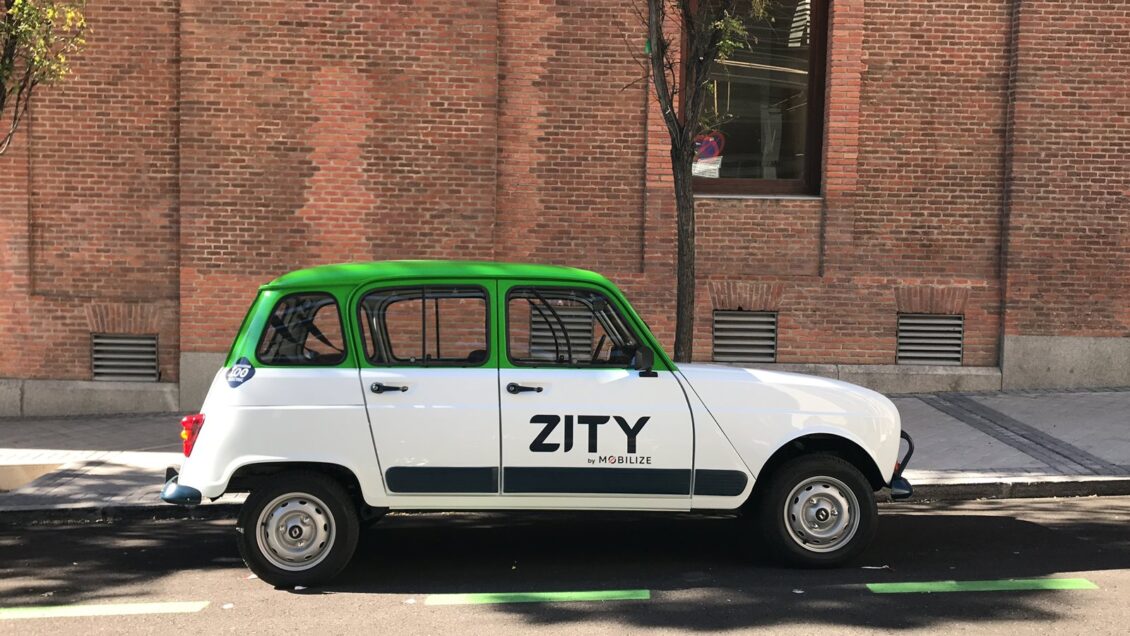 El Renault 4L eléctrico se une a la flota de Zity: no, no es el Día de los Santos Inocentes