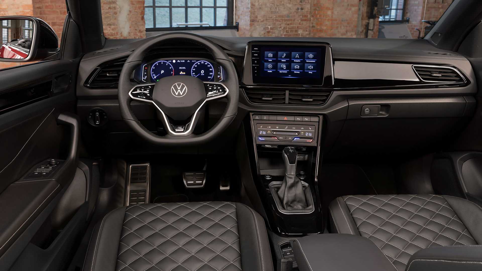 Interior of the Volkswagen T-Roc 2022